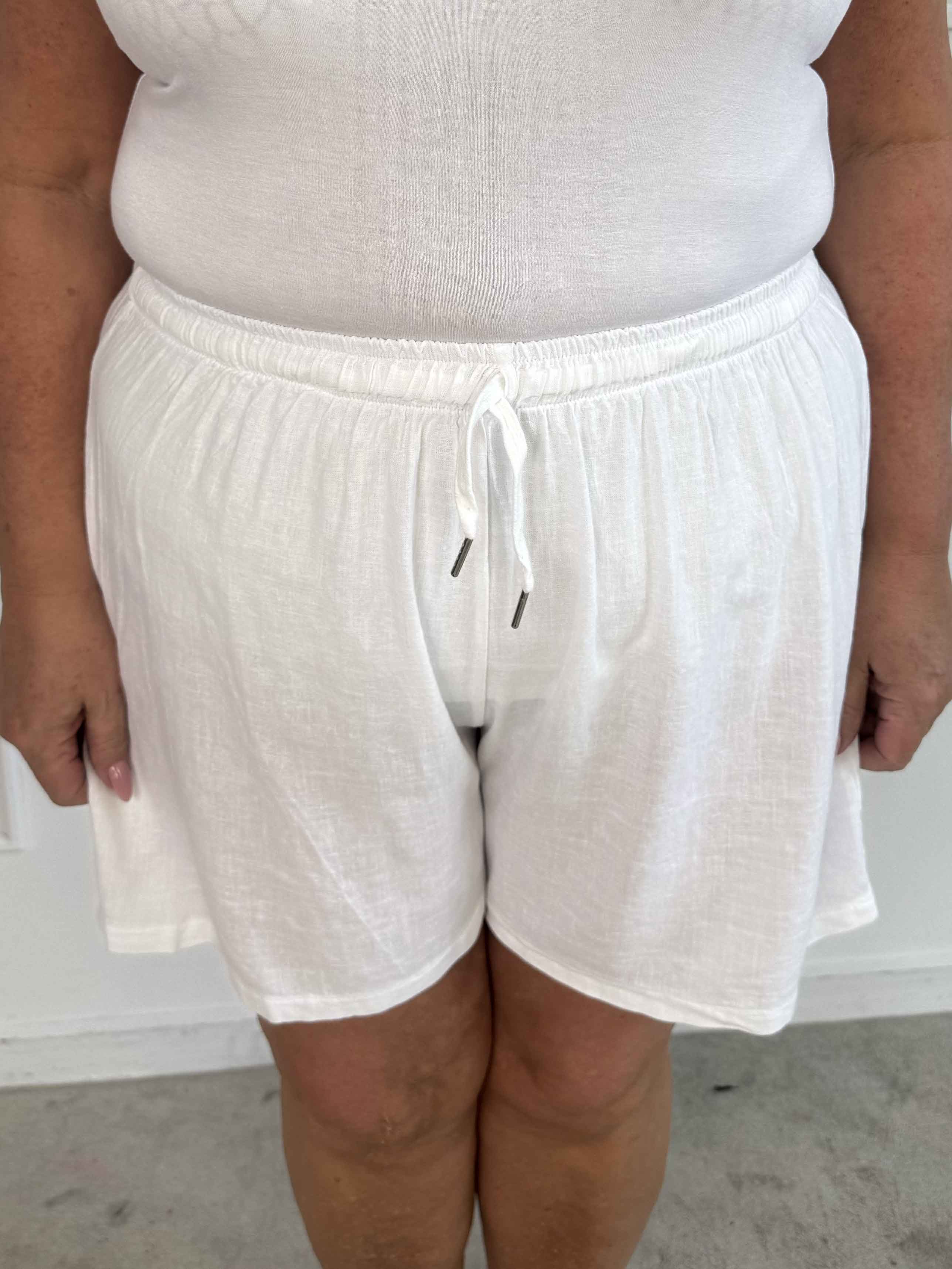 Clara Shorts - Lätta shorts i viskos och linne